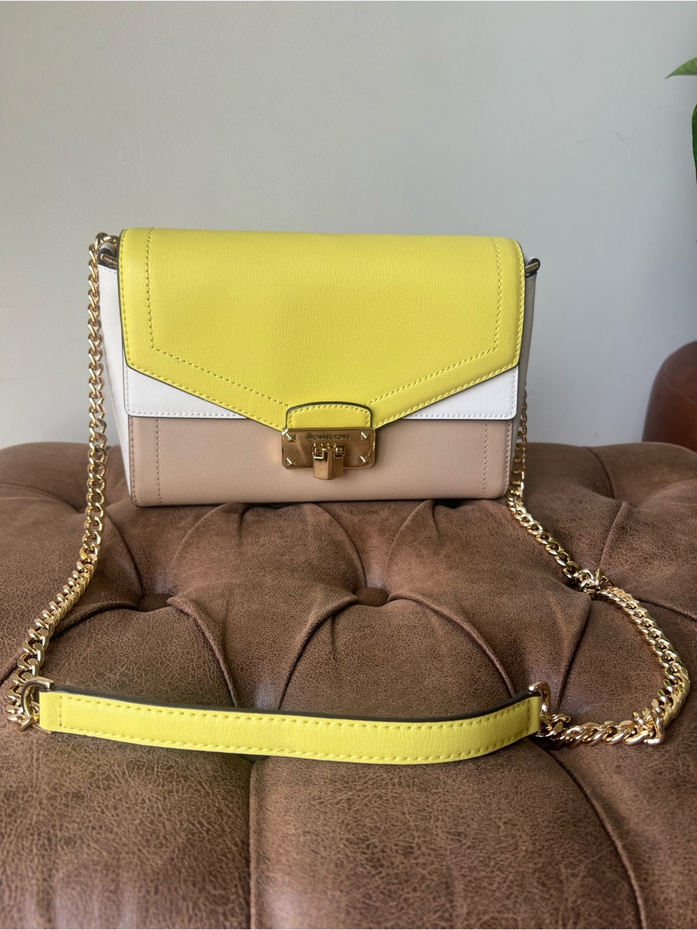 Michael Kors Kinsley Medium Flap Shoulder Crossbody